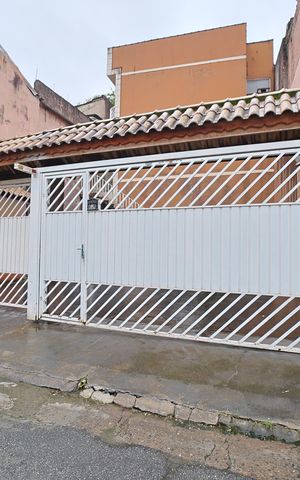 Casa de condomínio à venda com 72m², 2 quartos e 1 vagaFachada