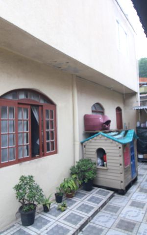 Casa para alugar com 360m², 3 quartos e 3 vagasFundos da casa