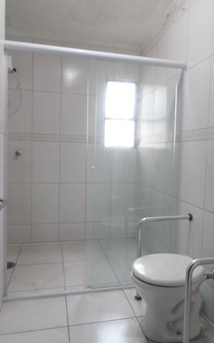 Casa para alugar com 360m², 3 quartos e 3 vagasBanheiro comum