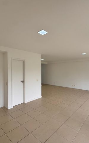Apartamento para alugar com 158m², 3 quartos e 2 vagas Apartamento para alugar com 158m², 3 quartos e 2 vagasSala