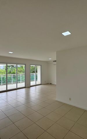 Apartamento para alugar com 158m², 3 quartos e 2 vagas Apartamento para alugar com 158m², 3 quartos e 2 vagasSala