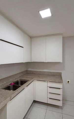 Apartamento para alugar com 158m², 3 quartos e 2 vagas Apartamento para alugar com 158m², 3 quartos e 2 vagasCozinha e Área de Serviço