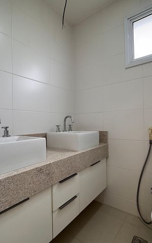 Apartamento para alugar com 158m², 3 quartos e 2 vagas Apartamento para alugar com 158m², 3 quartos e 2 vagasSuíte 3 - Banheiro