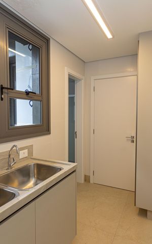 Apartamento para alugar com 172m², 4 quartos e 4 vagas Apartamento para alugar com 172m², 4 quartos e 4 vagasÁrea de Serviço