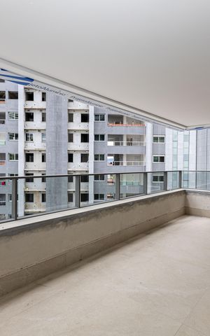 Apartamento para alugar com 172m², 4 quartos e 4 vagas Apartamento para alugar com 172m², 4 quartos e 4 vagasVaranda da Sala 1