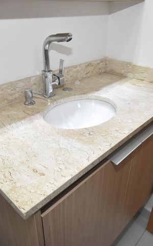Apartamento para alugar com 77m², 2 quartos e 2 vagas Apartamento para alugar com 77m², 2 quartos e 2 vagasBanheiro da Suíte