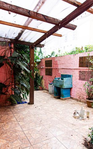 Casa de condomínio à venda com 65m², 1 quarto e 1 vaga Casa de condomínio à venda com 65m², 1 quarto e 1 vagaQuintal