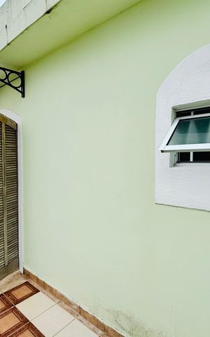 Casa para alugar com 250m², 2 quartos e 2 vagas Casa para alugar com 250m², 2 quartos e 2 vagasVaranda