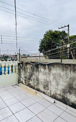 Casa para alugar com 250m², 2 quartos e 2 vagas Casa para alugar com 250m², 2 quartos e 2 vagasVaranda