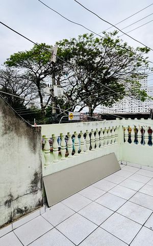 Casa para alugar com 250m², 2 quartos e 2 vagas Casa para alugar com 250m², 2 quartos e 2 vagasVaranda