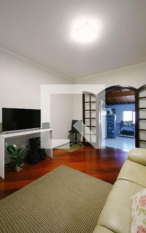 Casa à venda com 200m², 4 quartos e 1 vaga