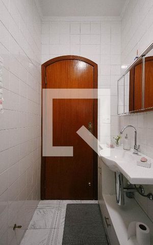 Casa à venda com 200m², 4 quartos e 1 vaga