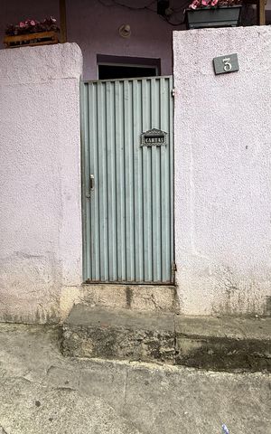 Casa à venda com 51m², 2 quartos e sem vaga Casa à venda com 51m², 2 quartos e sem vagaFachada
