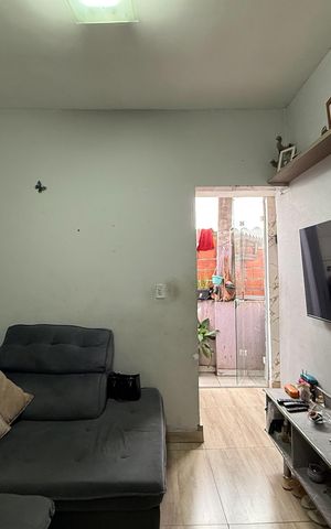 Casa à venda com 51m², 2 quartos e sem vaga Casa à venda com 51m², 2 quartos e sem vagaSala
