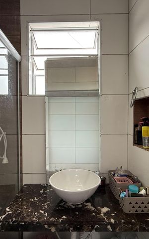 Casa à venda com 51m², 2 quartos e sem vaga Casa à venda com 51m², 2 quartos e sem vagaBanheiro