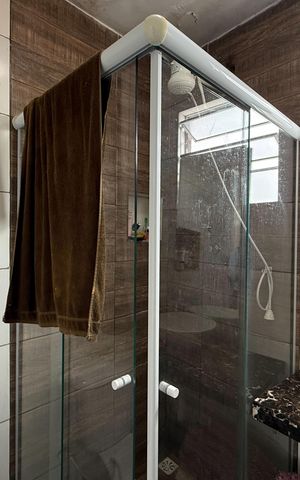 Casa à venda com 51m², 2 quartos e sem vaga Casa à venda com 51m², 2 quartos e sem vagaBanheiro