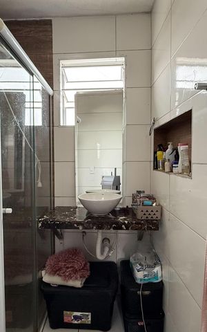 Casa à venda com 51m², 2 quartos e sem vaga Casa à venda com 51m², 2 quartos e sem vagaBanheiro