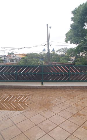 Casa para alugar com 90m², 2 quartos e 1 vagaVaranda