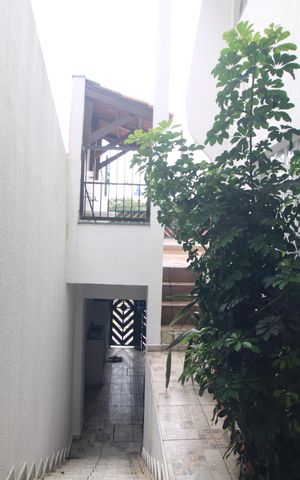 Casa para alugar com 90m², 2 quartos e 1 vagaEntrada