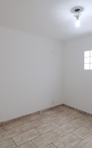 Casa para alugar com 90m², 2 quartos e 1 vagaQuarto