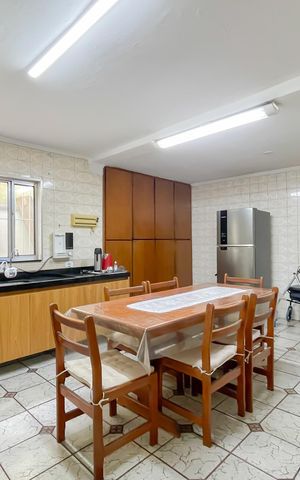 Casa para alugar com 180m², 3 quartos e 1 vaga Casa para alugar com 180m², 3 quartos e 1 vagaCozinha
