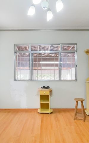 Casa para alugar com 180m², 3 quartos e 1 vaga Casa para alugar com 180m², 3 quartos e 1 vagaSala
