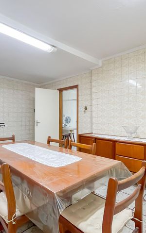 Casa para alugar com 180m², 3 quartos e 1 vaga Casa para alugar com 180m², 3 quartos e 1 vagaCozinha