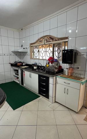 Casa à venda com 440m², 6 quartos e 6 vagasCozinha 