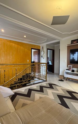 Casa à venda com 440m², 6 quartos e 6 vagasSala de TV