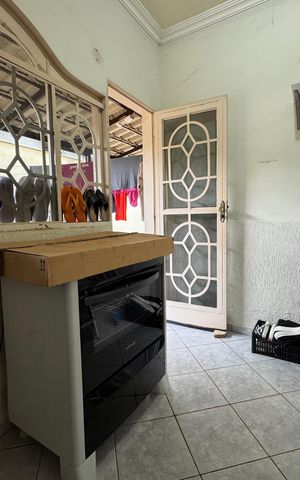 Casa à venda com 440m², 6 quartos e 6 vagasDepósito 