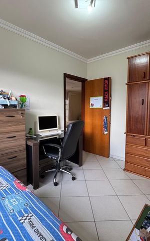 Casa à venda com 440m², 6 quartos e 6 vagasQuarto 4