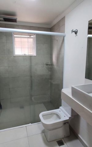 Casa para alugar com 300m², 3 quartos e 2 vagas Casa para alugar com 300m², 3 quartos e 2 vagasBanheiro