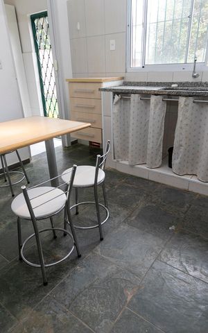 Casa de condomínio para alugar com 280m², 5 quartos e 12 vagasCOZINHA