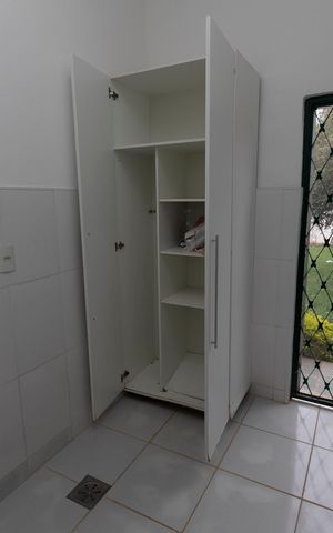 Casa de condomínio para alugar com 280m², 5 quartos e 12 vagasÁREA DE SERVIÇO