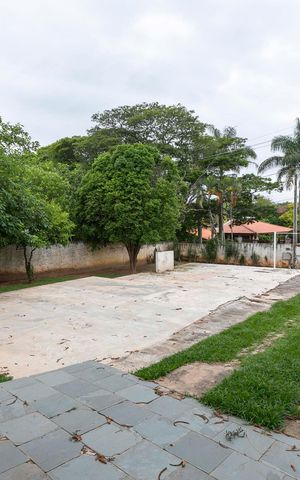 Casa de condomínio para alugar com 280m², 5 quartos e 12 vagasGARAGENS