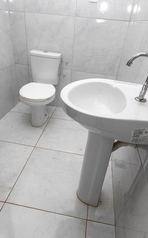Casa de condomínio para alugar com 280m², 5 quartos e 12 vagasBANHEIRO EXTERNO