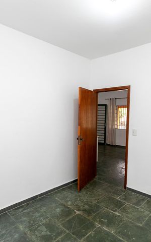 Casa de condomínio para alugar com 280m², 5 quartos e 12 vagasQUARTO Nº 1 - ESCRITÓRIO