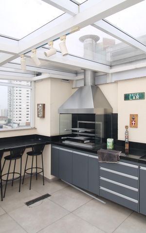 Apartamento para alugar com 185m², 4 quartos e 3 vagasVaranda