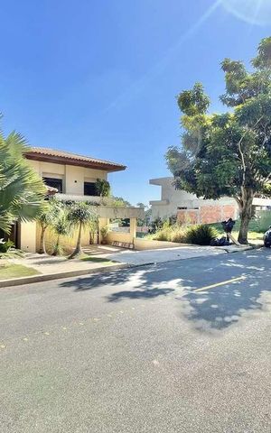 Casa de condomínio para alugar com 772m², 3 quartos e 4 vagas