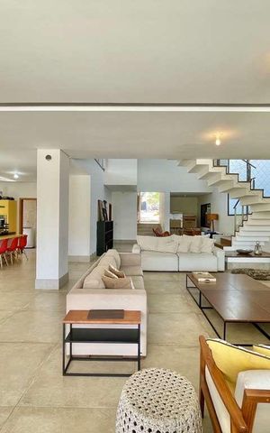 Casa de condomínio para alugar com 772m², 3 quartos e 4 vagas