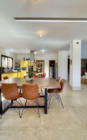 Casa de condomínio para alugar com 772m², 3 quartos e 4 vagas