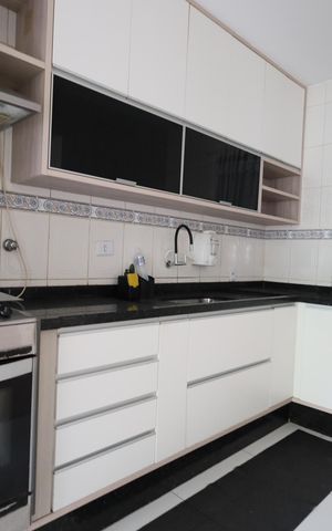 Apartamento à venda com 58m², 2 quartos e 2 vagasCozinha e Área de Serviço
