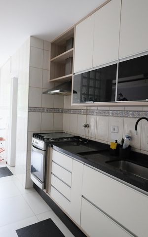 Apartamento à venda com 58m², 2 quartos e 2 vagasCozinha e Área de Serviço