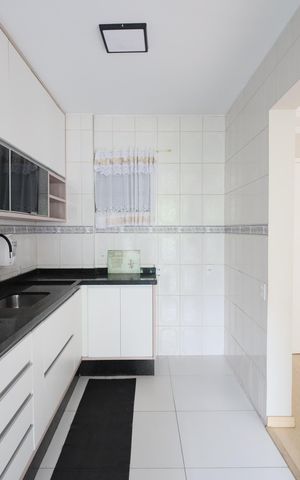 Apartamento à venda com 58m², 2 quartos e 2 vagasCozinha e Área de Serviço