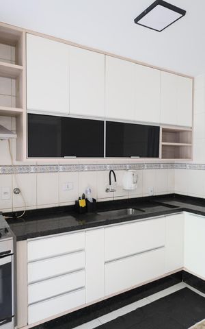 Apartamento à venda com 58m², 2 quartos e 2 vagasCozinha e Área de Serviço