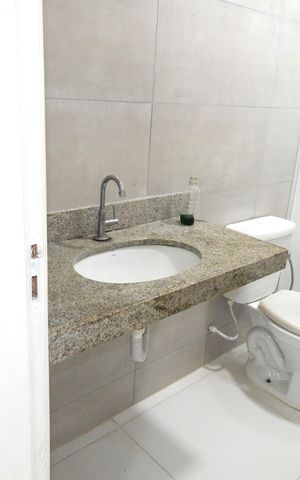 Casa para alugar com 82m², 2 quartos e 2 vagasBanheiro da Suíte