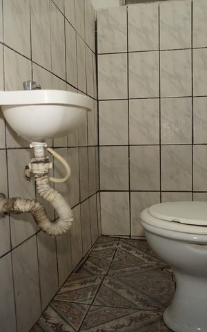 Casa para alugar com 30m², 1 quarto e sem vagaBanheiro