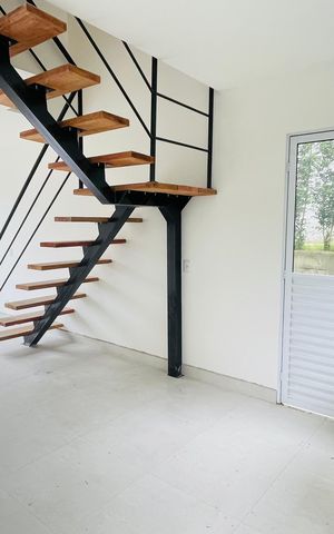 Casa de condomínio para alugar com 49m², 2 quartos e 1 vagaSala e cozinha