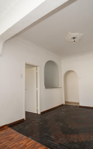 Casa para alugar com 161m², 3 quartos e sem vaga Casa para alugar com 161m², 3 quartos e sem vagaSala