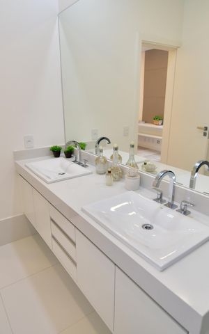 Casa de condomínio para alugar com 502m², 3 quartos e 4 vagasBanheiro Suíte 2